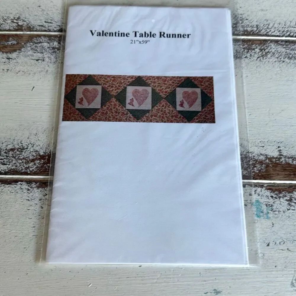 Pattern valentine table runner